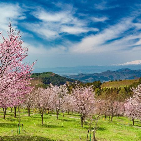 Urabandai Lake Resort Goshiki No Mori Kitashiobara Buitenkant foto