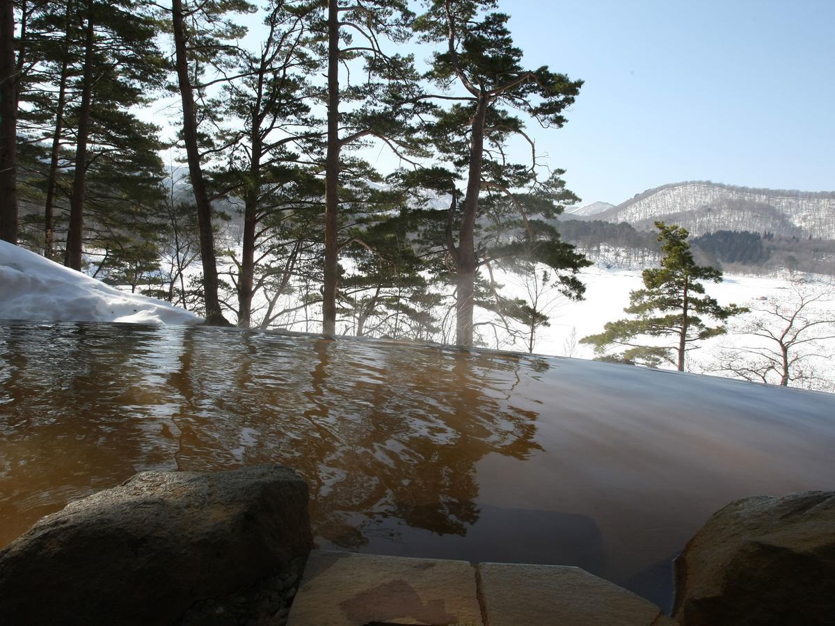 Urabandai Lake Resort Goshiki No Mori Kitashiobara Buitenkant foto