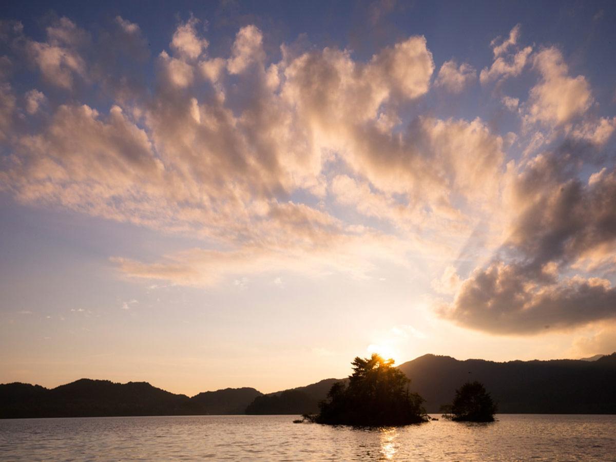 Urabandai Lake Resort Goshiki No Mori Kitashiobara Buitenkant foto