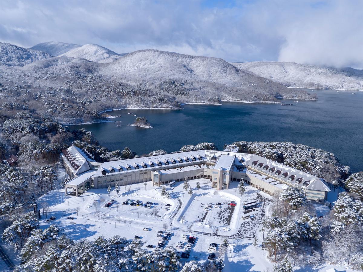 Urabandai Lake Resort Goshiki No Mori Kitashiobara Buitenkant foto