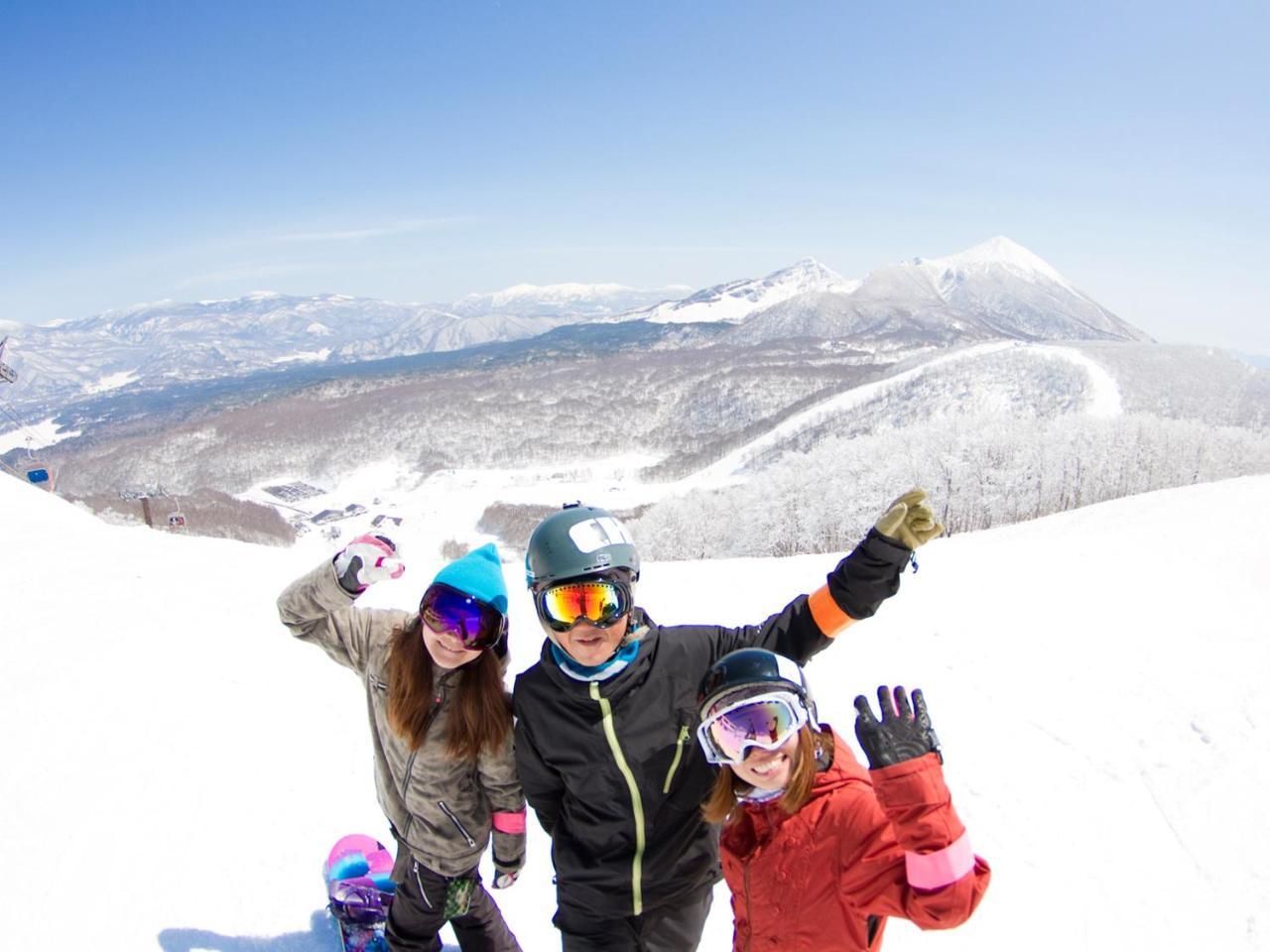 Urabandai Lake Resort Goshiki No Mori Kitashiobara Buitenkant foto